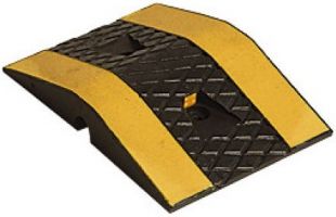 Próg podrzutowy U-17, PW-30 | 5,5 cm, drogowy, najazd 35 cm